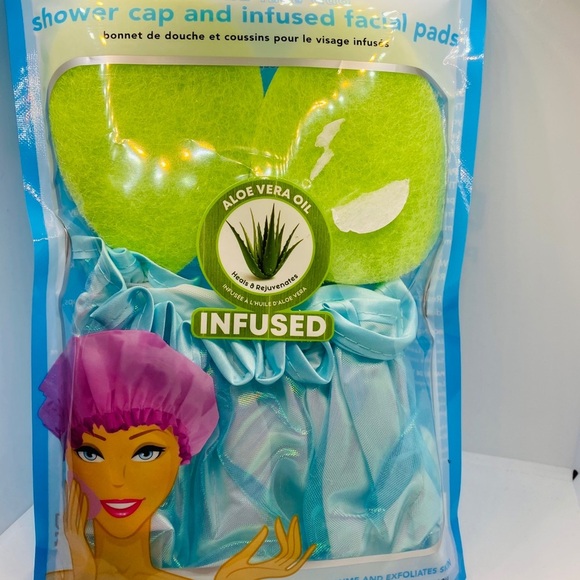 Shower cap and 2 facial pads Aloe infused! - Picture 5 of 12